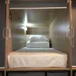 Lounge Capsule Hostel *