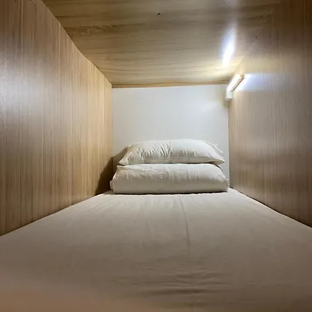 Хостел Lounge Capsule Львів