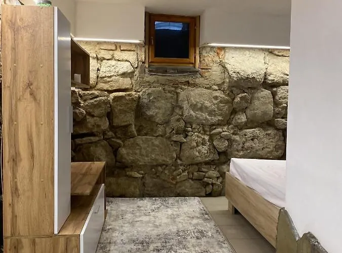 بيت شباب Lounge Capsule